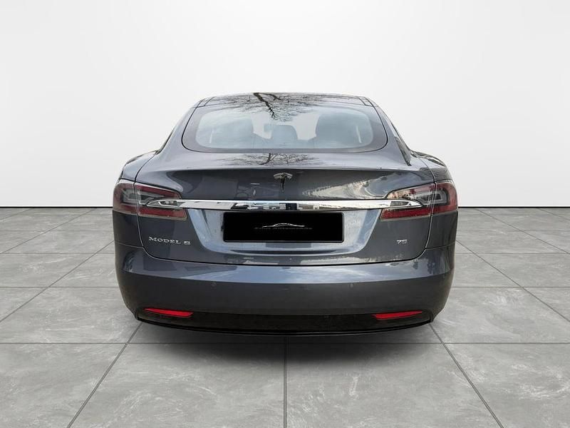 Second-hand Tesla Model S 235 kW (320 CP) 2017 Gri Hatchback