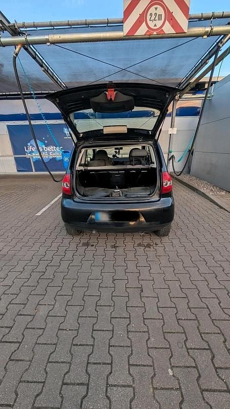 Usata VW Fox 75 CV (55 kW) 2005 Nero Utilitaria