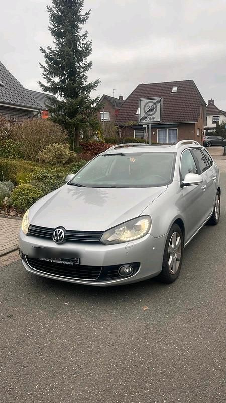 Silber Gebraucht 2013 VW Golf VI Kombi | 5.999 € (Guter Preis) - Bild 1/4