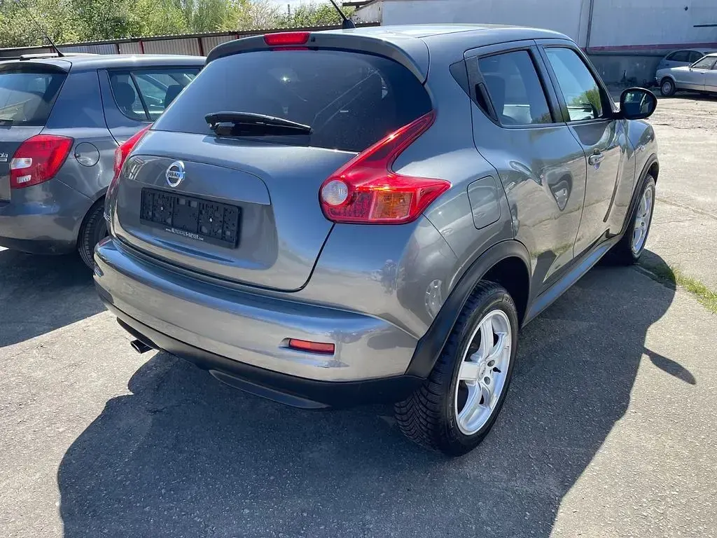 Gebraucht Nissan Juke Visia 117 PS (86 kW) 2011 Grau SUV