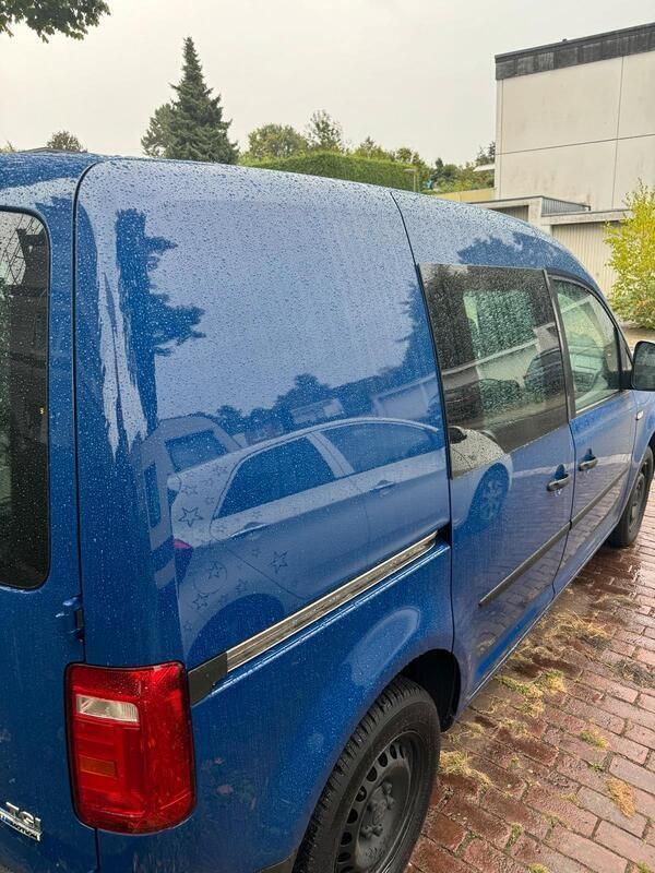 Blau Gebraucht 2016 VW Caddy Van / Kleinbus | 9.999 € (Etwas zu teuer) - Bild 1/4