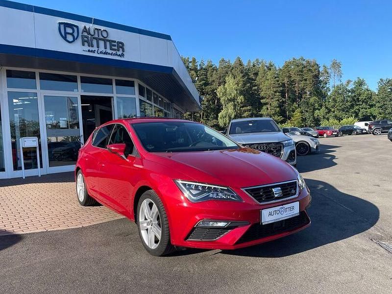 Rot Gebraucht 2019 Seat Leon Beats Limousine | 12.890 € (Fairer Preis) - Bild 1/4