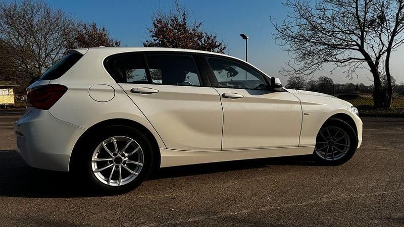 Gebraucht BMW 120 Sport Line 190 PS (139 kW) 2017 Weiß Kleinwagen
