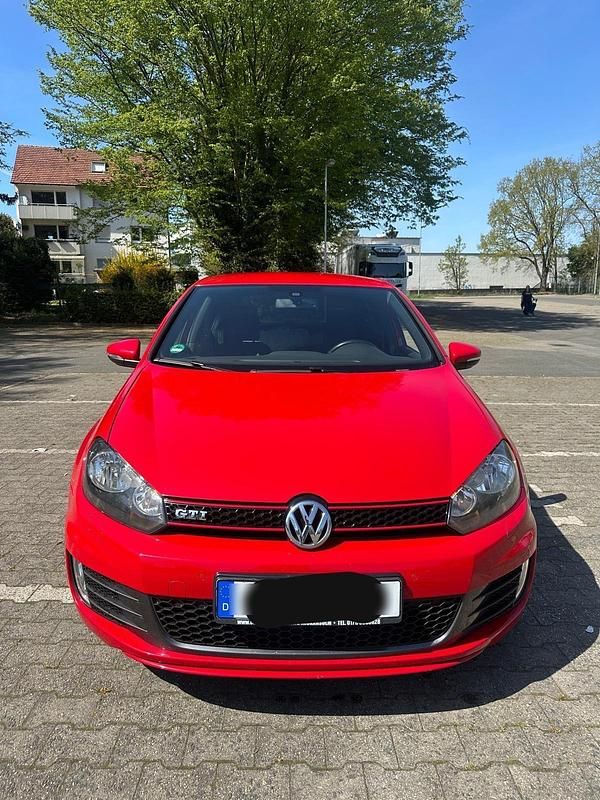 Rot Gebraucht 2010 VW Golf VI GTI Kleinwagen | 8.200 € (Fairer Preis) - Bild 1/4