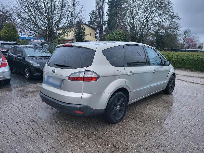 Gebraucht Ford S-MAX S 140 PS (102 kW) 2009 Grau Van / Kleinbus