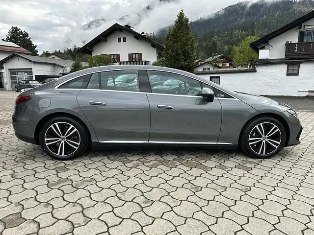 Gebraucht Mercedes EQE300 244 kW (333 PS) 2024 Grau Limousine