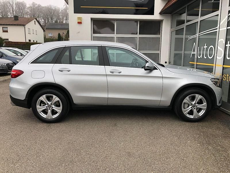 Gebraucht Mercedes GLC220 170 PS (125 kW) 2018 Silber SUV