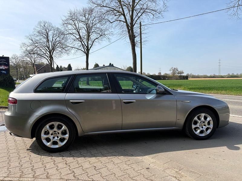 Gebraucht Alfa Romeo 159 Distinctive 185 PS (136 kW) 2006 Beige Kombi