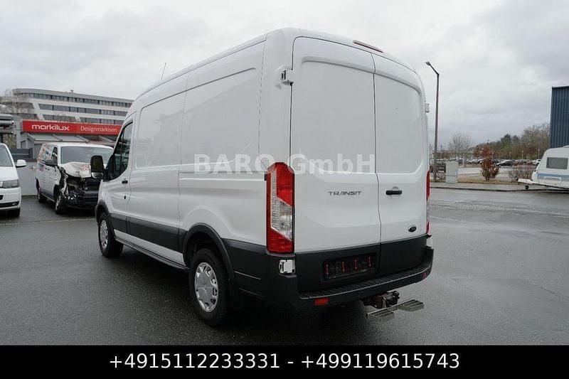 Gebraucht Ford Transit Trend 131 PS (96 kW) 2019 Weiß Van / Kleinbus