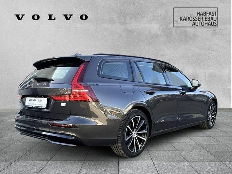 Gebraucht Volvo V60 Plus 455 PS (334 kW) 2022 Grau Kombi