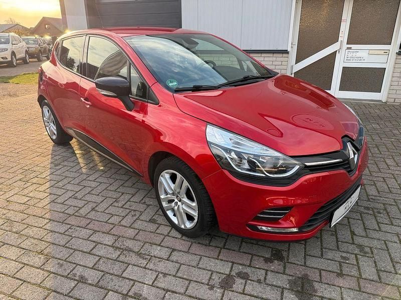 Rot Gebraucht 2019 Renault Clio IV Collection Limousine | 6.990 € (Superpreis) - Bild 1/4