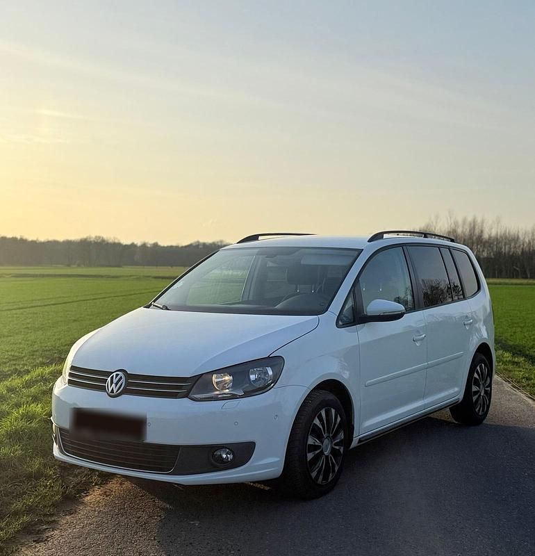 Gebraucht VW Touran 105 PS (77 kW) 2014 Weiß Van / Kleinbus