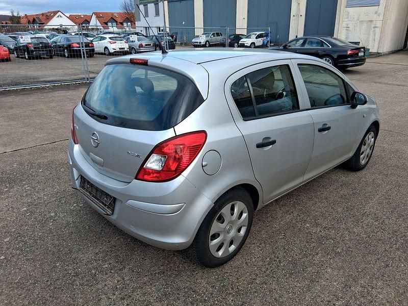 Gebraucht Opel Corsa Selection 69 PS (50 kW) 2011 Silber Kleinwagen