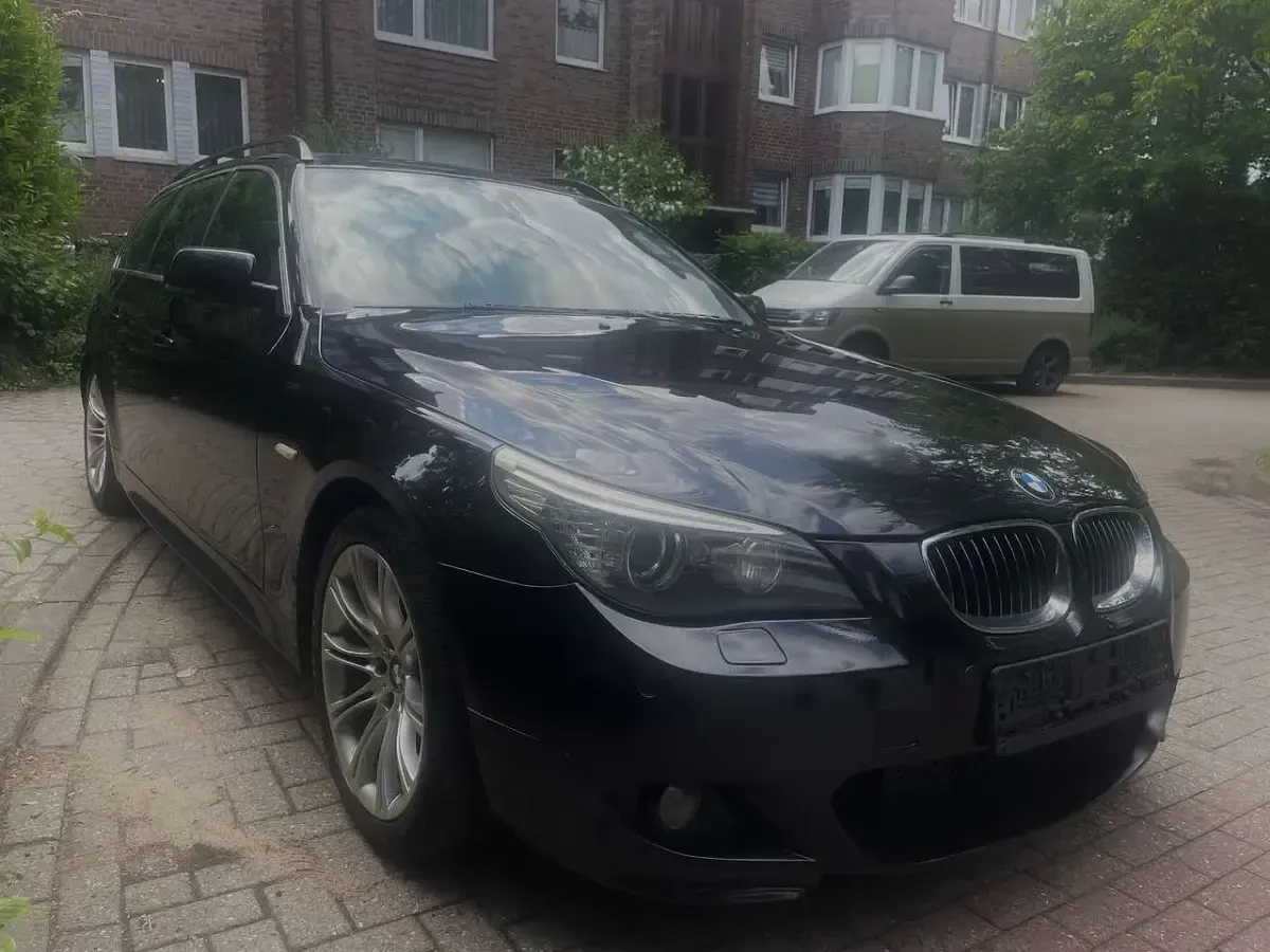 Gebraucht BMW 530 M Sport 235 PS (172 kW) 2007 Black sapphire metallic Kombi