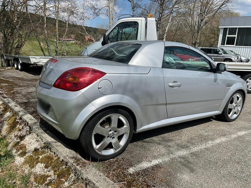 Gebraucht Opel Tigra 128 PS (94 kW) 2007 Silber Cabrio