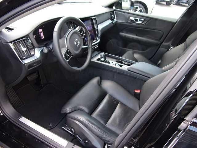 Gebraucht Volvo S60 145 PS (106 kW) 2023 Limousine