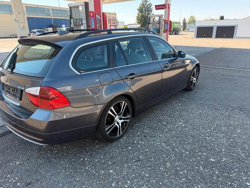 Second-hand BMW 325 197 CP (144 kW) 2007 Gri Break