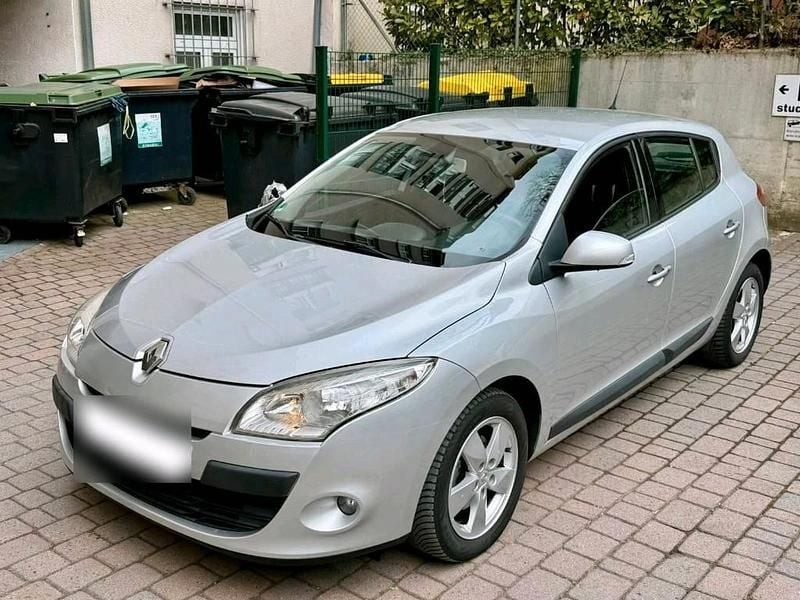 Gebraucht Renault Mégane 110 PS (80 kW) 2009 Silber Limousine