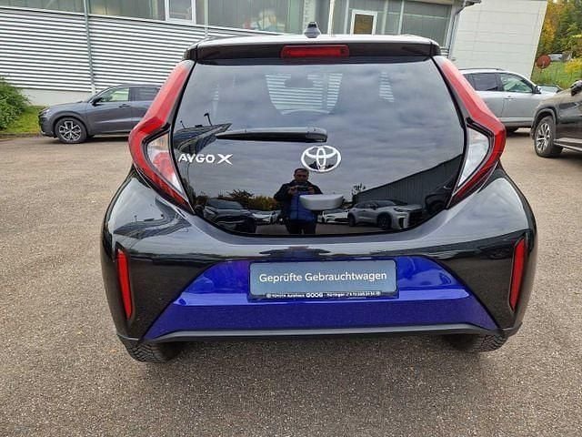 Gebraucht Toyota Aygo X Basis 72 PS (52 kW) 2024 Blau SUV