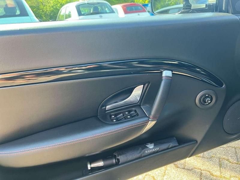 Gebraucht Maserati GranCabrio 460 PS (338 kW) 2014 Grau Cabrio