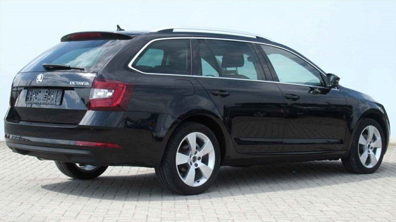Gebraucht Skoda Octavia 150 PS (110 kW) 2017 Schwarz / blackmagic / metallic Kombi