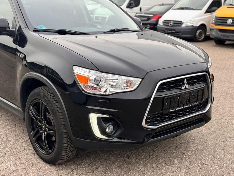 Gebraucht Mitsubishi ASX Diamant Edition 117 PS (86 kW) 2016 Schwarz SUV