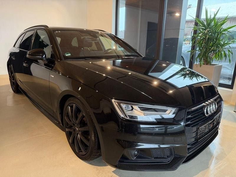 Schwarz Gebraucht 2018 Audi A4 Sport Limousine | 10.990 € (Superpreis) - Bild 1/4