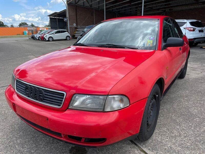 Rot Gebraucht 1996 Audi A4 Limousine | 899 € (Guter Preis) - Bild 1/4