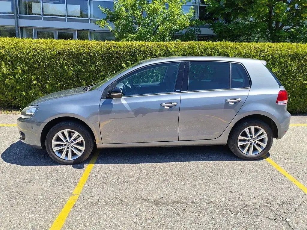 Gebraucht VW Golf VI Style 140 PS (102 kW) 2011 Grau Kleinwagen