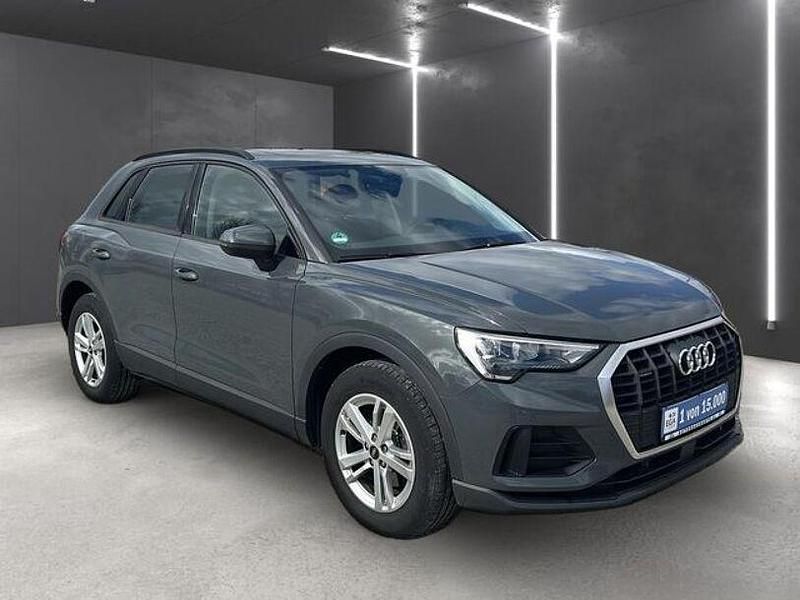 Gebraucht Audi Q3 Ambiente 150 PS (110 kW) 2021 Nanograu metallic SUV