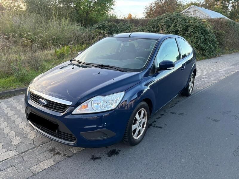 Blau Gebraucht 2010 Ford Focus Limousine | 3.499 € (Fairer Preis) - Bild 1/4