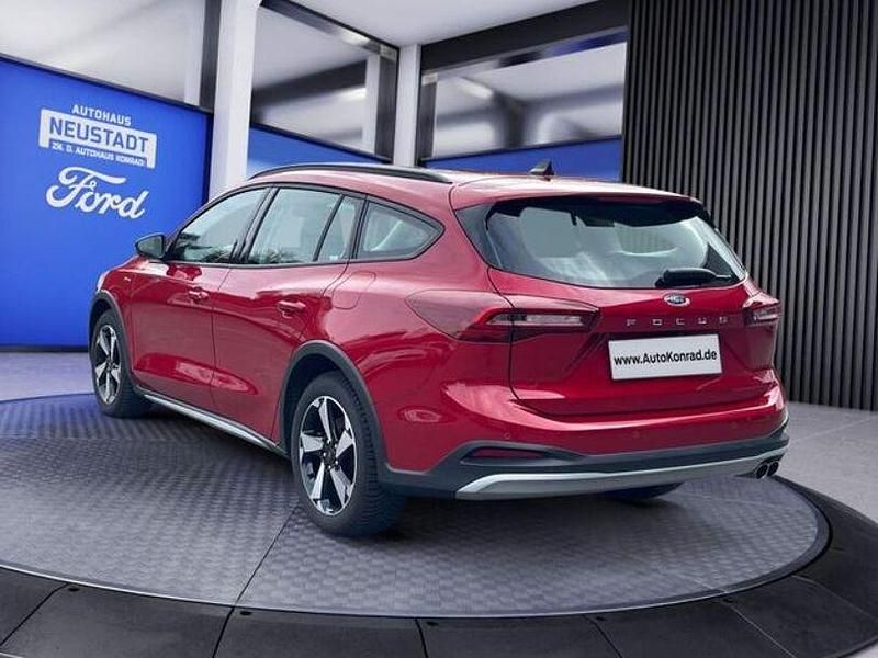 Gebraucht Ford Focus Active 116 PS (85 kW) 2025 Fantasticrot metallic Kombi
