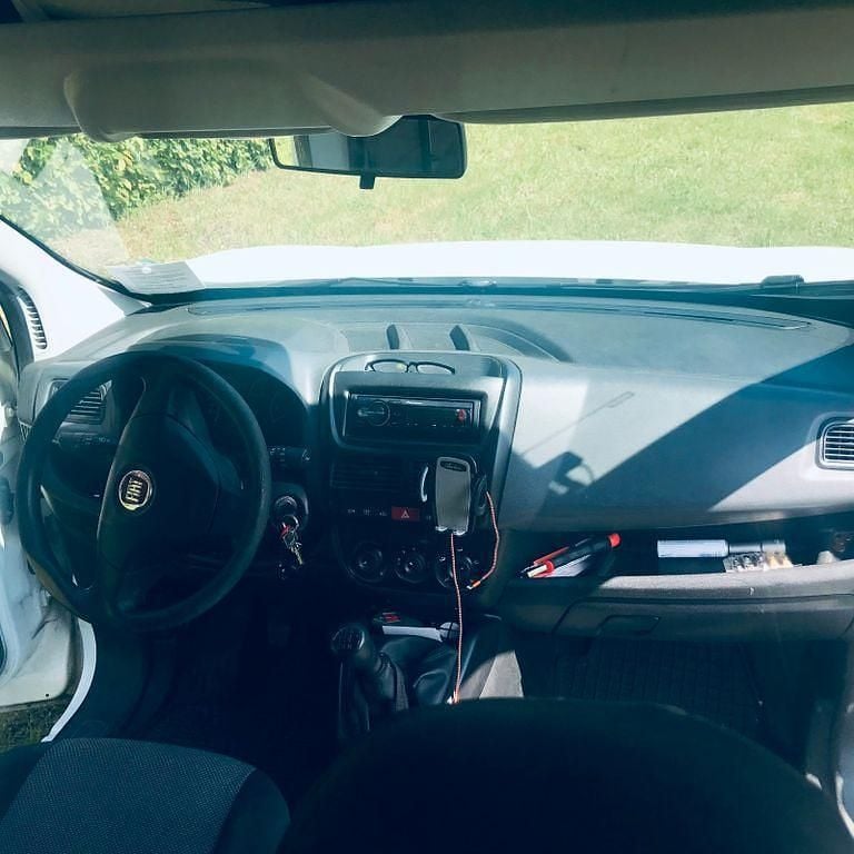 Gebraucht Fiat Doblò Dynamic 95 PS (69 kW) 2011 Weiß Van / Kleinbus