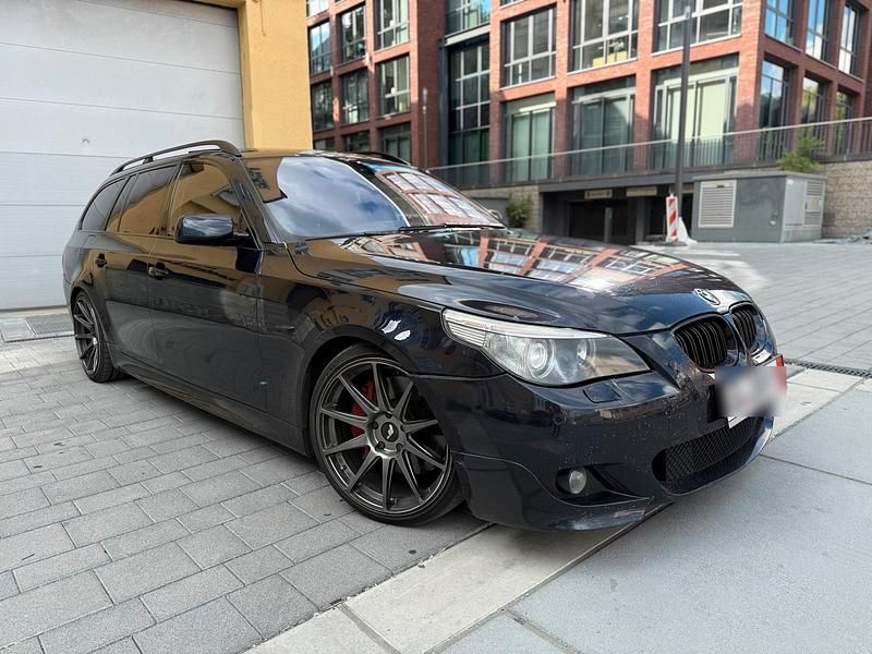 Schwarz Gebraucht 2007 BMW 535 M Sport Kombi | 6.499 € (Superpreis) - Bild 1/4