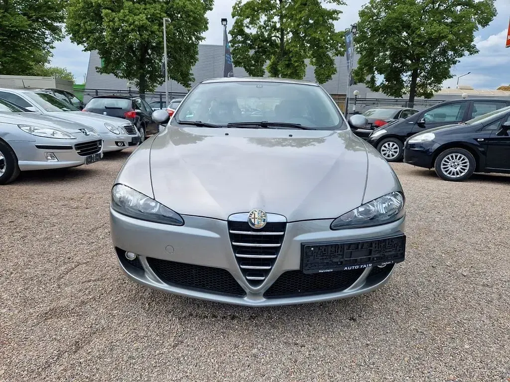 Gebraucht Alfa Romeo 147 105 PS (77 kW) 2006 Grau Kleinwagen