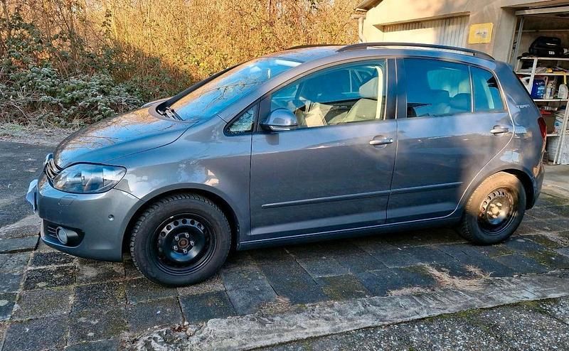 Grau Gebraucht 2011 VW Golf VI Kleinwagen | 7.800 € (Fairer Preis) - Bild 1/4