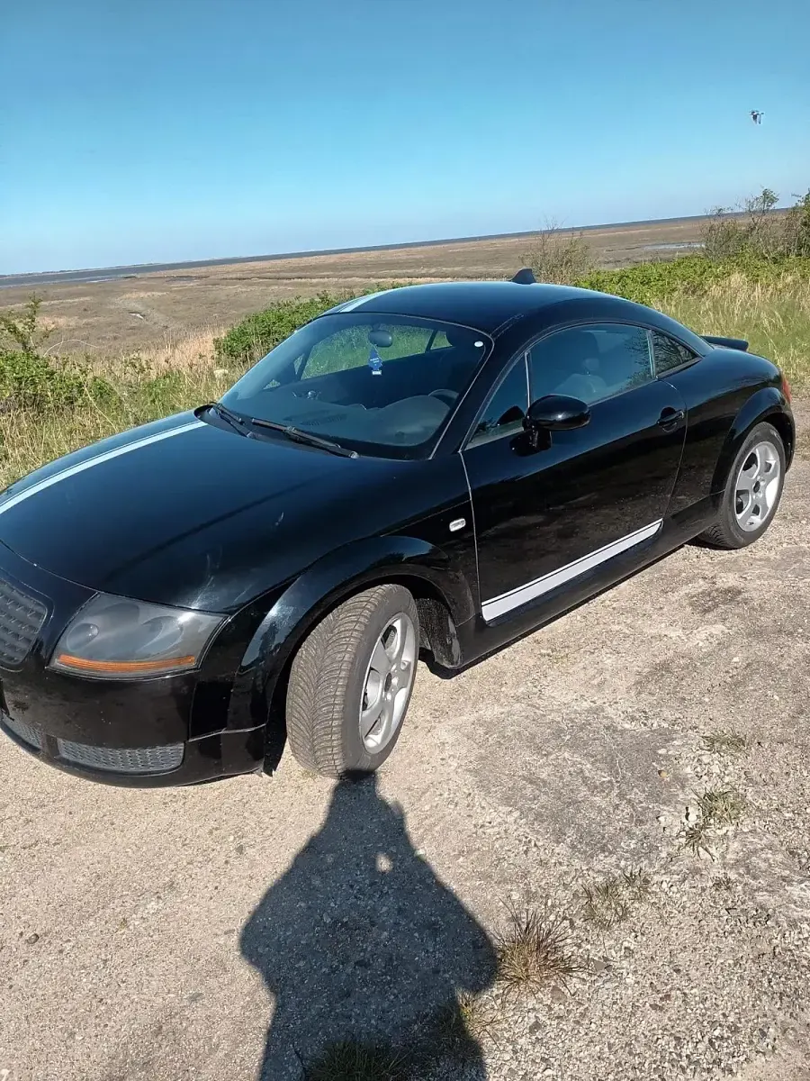 Second-hand Audi TT 180 CP (132 kW) 2004 Negru Coupe
