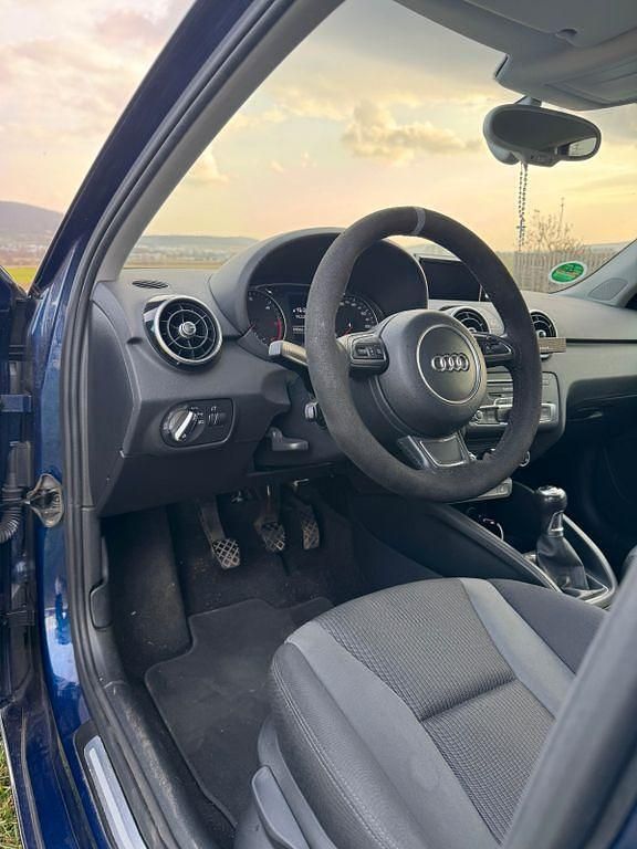 Gebraucht Audi A1 Sportback 90 PS (66 kW) 2018 Blau Kleinwagen