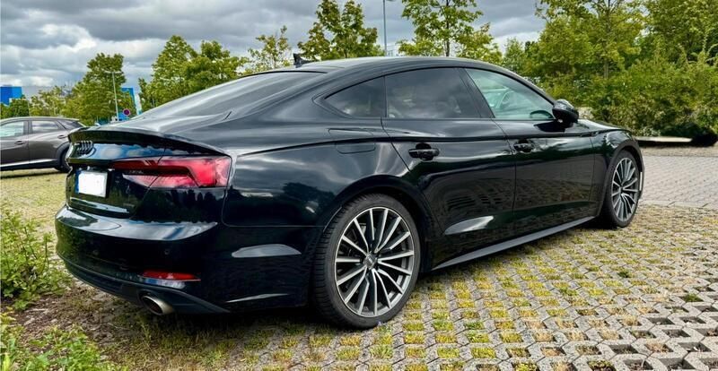 Schwarz Gebraucht 2018 Audi A5 Sportback S-Line Limousine | 27.300 € (Fairer Preis) - Bild 1/4