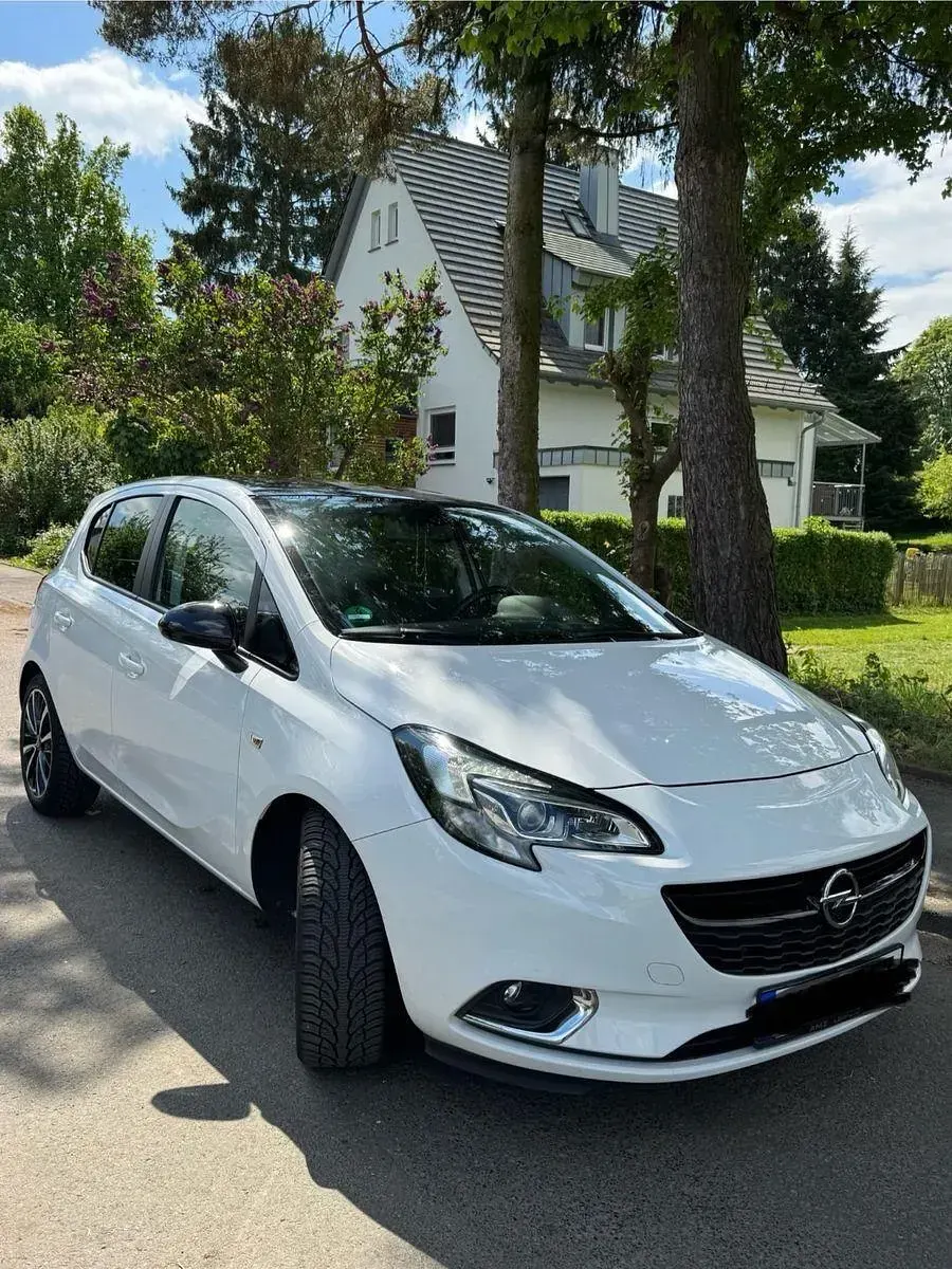 Usado Opel Corsa Color Edition 101 HP (74 kW) 2016 Branco Citadino
