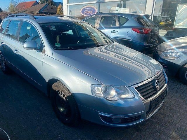 Blau Gebraucht 2009 VW Passat Comfortline Kombi | 1.950 € (Superpreis) - Bild 1/4
