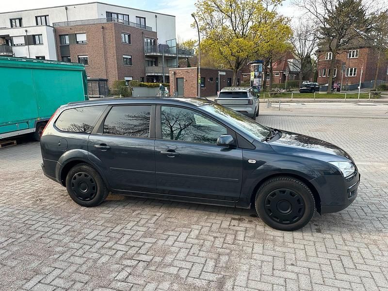 Second-hand Ford Focus 101 CP (74 kW) 2007 Gri Break