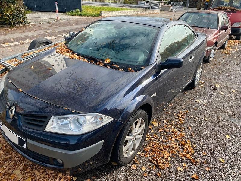 Blau Gebraucht 2007 Renault Mégane Cabriolet Cabrio | 2.100 € (Etwas zu teuer) - Bild 1/4
