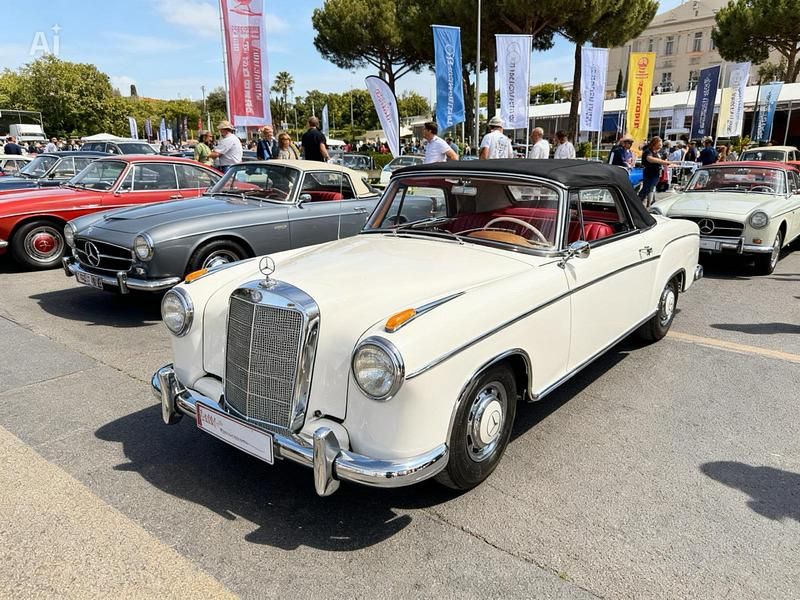 Gebraucht Mercedes 220 120 PS (88 kW) 1960 Weiß Cabrio