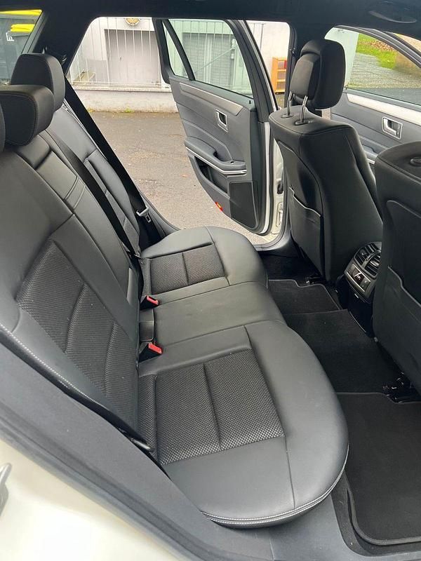 Gebraucht Mercedes E220 Edition 170 PS (125 kW) 2015 Weiß Kombi