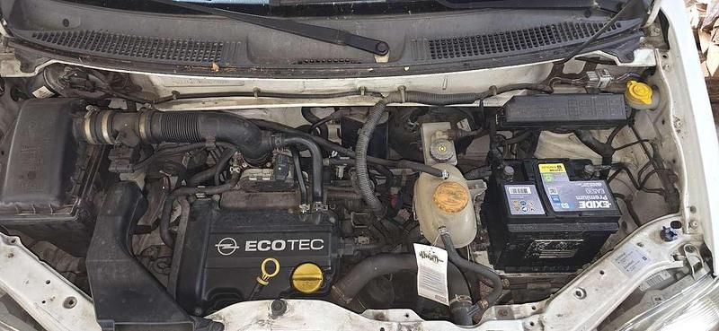 Gebraucht Opel Agila Njoy 60 PS (44 kW) 2004 Van / Kleinbus