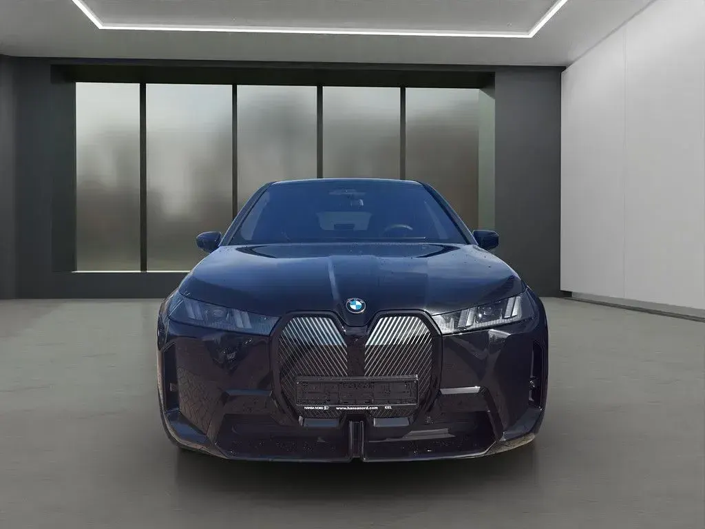 Gebraucht BMW iX M Sport 300 kW (408 PS) 2026 Schwarz SUV