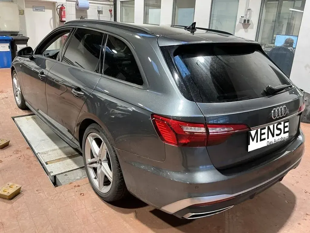 Gebraucht Audi A4 S-Line 204 PS (150 kW) 2022 Daytonagrau perleffekt Kombi