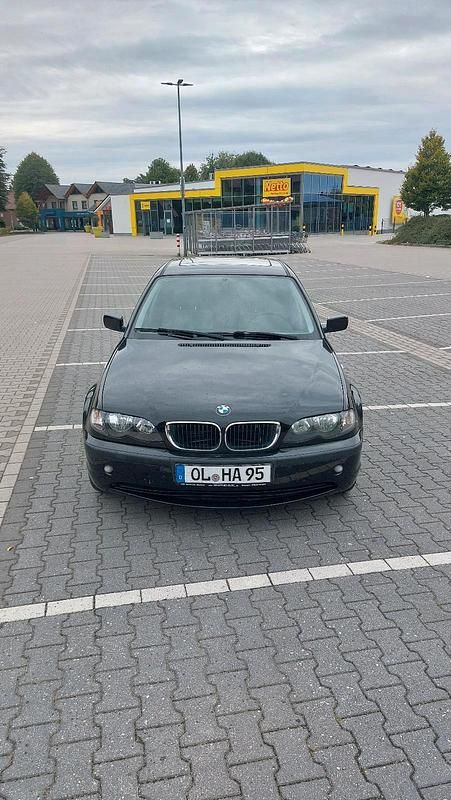 Schwarz Gebraucht 2003 BMW 316 Limousine | 2.000 € (Guter Preis) - Bild 1/4