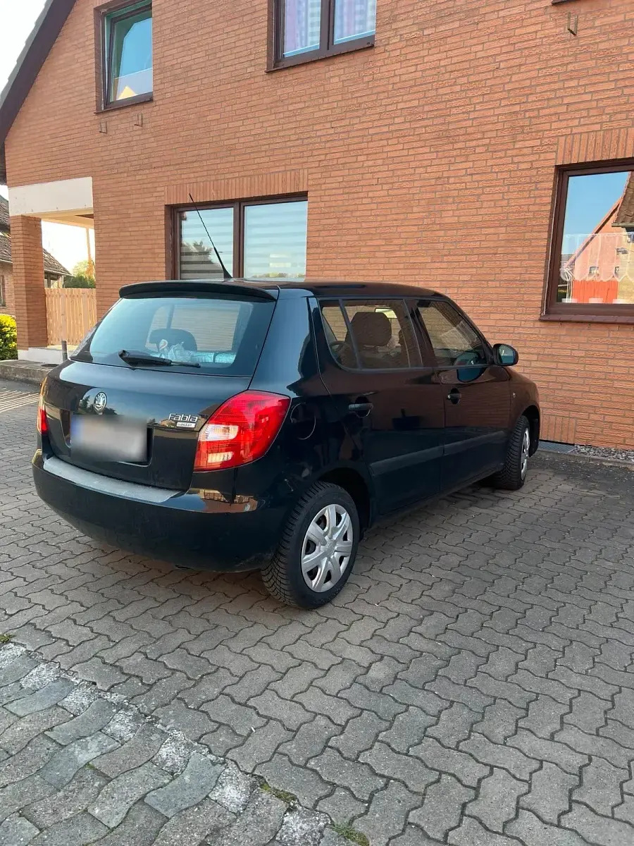 Gebraucht Skoda Fabia 60 PS (44 kW) 2010 Schwarz Kleinwagen
